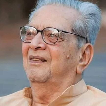 हिंदी आणि मराठी चित्रपटांचे ज्येष्ठ अभिनेते आणि रंगभूषाकार श्रीराम लागू यांचा आज जन्मदिन.