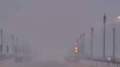 Weather: সকাল থেকেই জেলায় জেলায় কুয়াশার দাপট, ধীরে চলছে গাড়ি| Bangla News