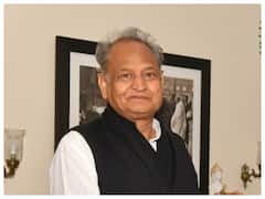 Covid Booster Dose: सीएम गहलोत ने कहा- कोरोना बूस्टर डोज की जरूरत के संबंध में जल्द फैसला करे केंद्र सरकार