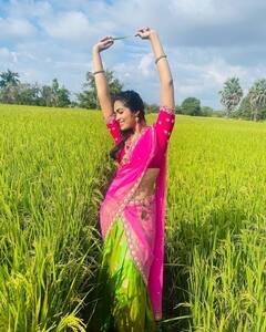 Divi Vadthya Photos: అగ్గిపుల్లలాంటి ఆడపిల్ల నేను అంటున్న అందాల దివి