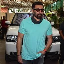 Sunny Deol Signed Joseph Remake: ਬਾਲੀਵੁੱਡ ਅਦਾਕਾਰ ਸੰਨੀ ਦਿਓਲ ਇਨ੍ਹੀਂ ਦਿਨੀਂ ਬੈਕ ਟੂ ਬੈਕ ਫ਼ਿਲਮਾਂ ਸਾਈਨ ਕਰਦੇ ਨਜ਼ਰ ਆ ਰਹੇ ਹਨ। ਅਦਾਕਾਰ ਨੇ ਰਾਜਨੀਤੀ ਕਾਰਨ ਫ਼ਿਲਮਾਂ ਤੋਂ ਬ੍ਰੇਕ ਲੈ ਲਿਆ ਸੀ। ਹੁਣ ਸੰਨੀ ਦਿਓਲ ਫਿਰ ਤੋਂ ਫ਼ਿਲਮ ਇੰਡਸਟਰੀ 'ਚ ਵਾਪਸੀ ਕਰਨ ਲਈ ਤਿਆਰ ਹਨ।