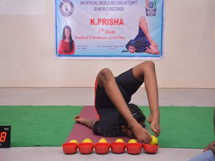 Nellai girl Prisha who holds the world record in yoga 12 வயதில் 70 உலக சாதனைகள்...! யோகாவில் அசத்தும் நெல்லை சிறுமி பிரிஷா...!