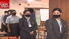 School Reopen: বহুদিন পর প্রার্থনায় বন্ধুদের পাশে, উচ্ছ্বসিত স্কুলপড়ুয়ারা| Bangla News