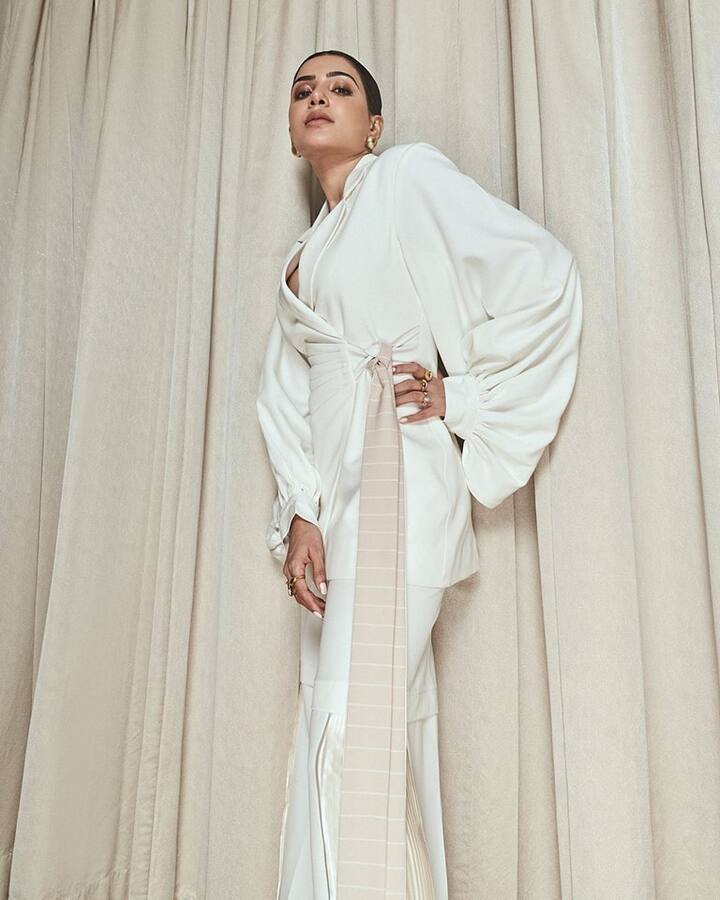 காதல் ஆசை யாரை விட்டதோ உன் ஒற்றை பார்வை ஓடி வந்து உயிரை தொட்டதோ