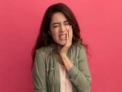 Toothache During Winters: आपको भी होती हैं सर्दियों में दांत दर्द की समस्या, जानें इसका कारण और बचाव
