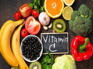 Vitamin C : हिवाळ्यात खायला हव्यात 'या' भाज्या आणि फळे