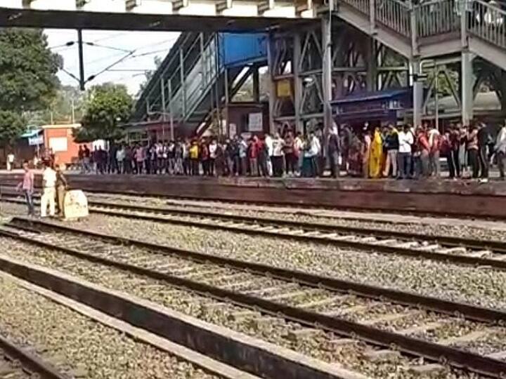 Bihar News Buxar News Woman commits suicide by jumping in front of hamsafar Express on Buxar Station ann Bihar News: फोन पर बातें करते-करते हमसफर एक्सप्रेस के आगे कूदी युवती, मौके पर मौत, देखते रह गए अन्य यात्री