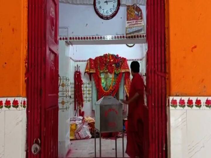 কোমর বা কাঁখাল থেকে স্থানীয় ভাবে দেবীর নাম রয়েছে কঙ্কালী। তবে পৌরাণিকভাবে এখানকার দেবী বেদগর্ভা নামেই পরিচিত।