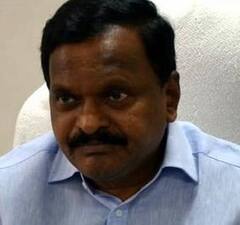 கலெக்டர் வேலையை உதறி ஆளுங்கட்சியில் இணைந்த ஐஏஎஸ் அதிகாரி!