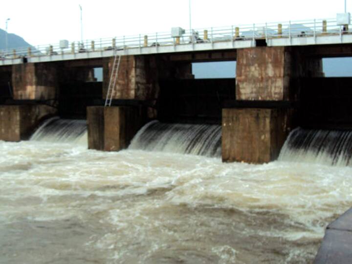 Echo of northeast monsoon, water level in Theni district dams rising sharply !! வடகிழக்கு பருவமழை எதிரொலி - சரசரவென உயரும் தேனி மாவட்ட அணைகளின் நீர் மட்டம்