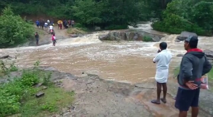 தருமபுரி: அரூரில் தொடர் கனமழையால் வெள்ள பெருக்கு - மலை கிராமங்களில் போக்குவரத்து துண்டிப்பு