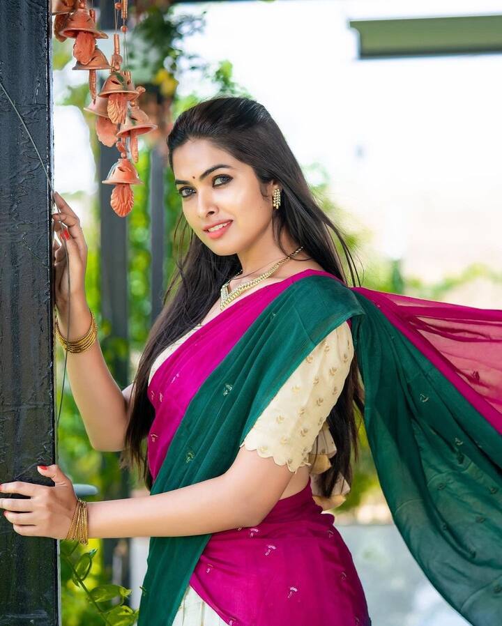 లంగావోణీలో దివి క్యూట్ పిక్స్ (Image credit: Instagram)