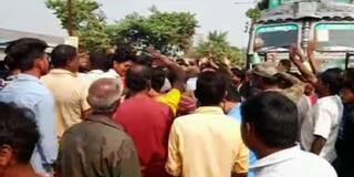 Malda: সরকারের প্রতি ক্ষোভ, গাজোলে ৫১২ নং জাতীয় সড়ক অবরোধ কৃষকদের