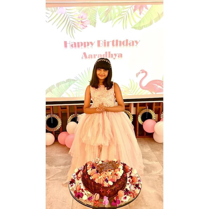 आराध्या बच्चन (Aaradhya Bachchan) जन्मापासूनच लोकप्रियतेच्या शिखरावर आहे. तिचा चाहतावर्ग देखील मोठा आहे. (photo:aishwaryaraibachchan_arb/ig)