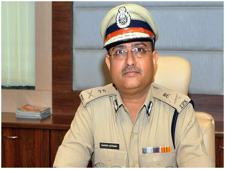 Delhi: Police Commissioner holds meeting in Police Head Quarter regarding law and order, instructions for action on breaking rules ANN Delhi: पुलिस कमिश्नर ने कानून व्यवस्था को लेकर पुलिस हेड क्वार्टर में ली मीटिंग, नियम तोड़ने पर एक्शन के निर्देश