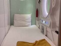 Western Railway: भारतातलं पहिलं पाॅड हाॅटेल