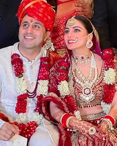 Shraddha Arya Wedding Album: सुर्ख जोड़े में दुल्हन बनीं 'कुंडली भाग्य' की 'प्रीता', दूल्हे राजा को देखकर खुशी से झूमीं, देखिए First Photos