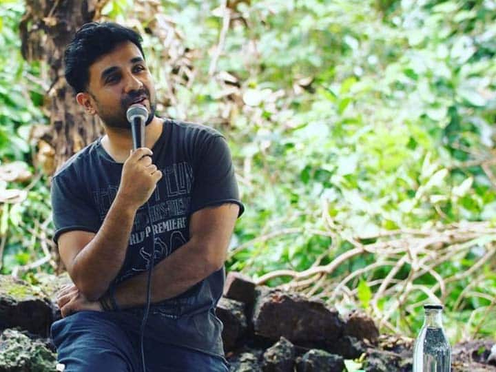 comedian and actor Vir Das come from 2 indias monologue 'मी अशा भारतातून आलोय...'; अमेरिकेत सादर केलेल्या कवितेमुळे कॉमेडियन वीर दास ट्रोल
