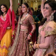 Unseen Pics: Kundali Bhagya Actress Shraddha Arya's Adorable Moments With Husband Will Warm Your Hearts