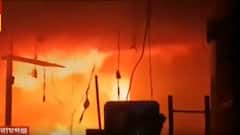 Raiganj Fire: রায়গঞ্জে বহুতলের নিচে দোকানে আগুন, ঘটনাস্থলে দমকলের ২টি ইঞ্জিন | Bangla News