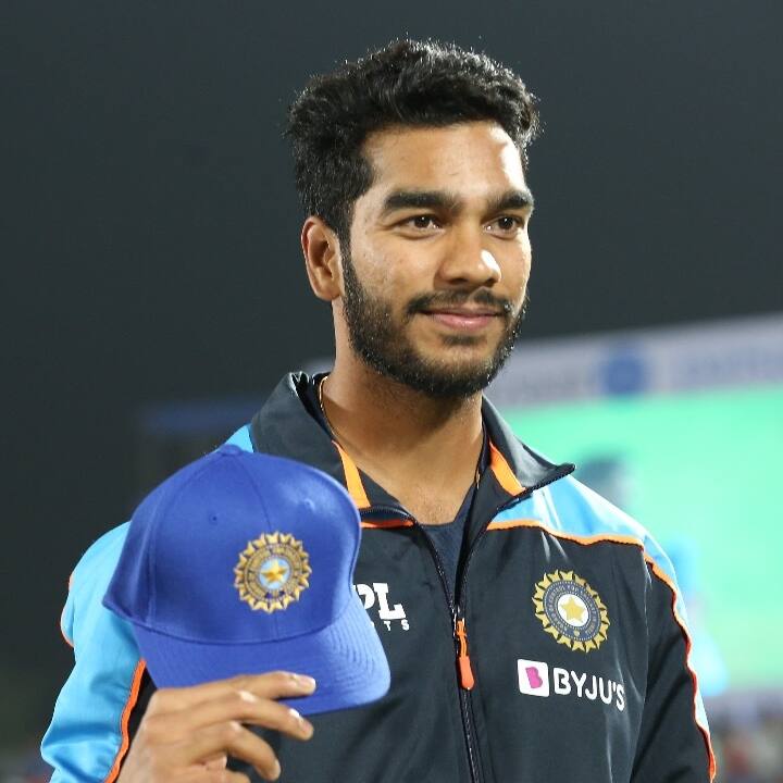 India - New Zealand first T20 match: Venkatesh Iyer debut Ind vs NZ 1st T20: இந்தியா - நியூசிலாந்து முதல் டி20: ஐபிஎல் 2021 தொடரில் கலக்கிய வெங்கடேஷ் ஐயர் அறிமுகம்!