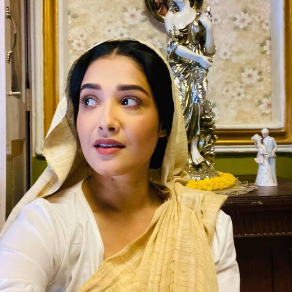 In Pics Bengali Actress Roshni Bhattacharyya Bids Adieu To Character