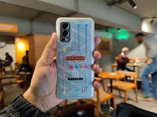 Oneplus hidden Feature: इस कंपनी ने गलती से बना दिया था ऐसा फोन जो देख सकता था कपड़ों के आरपार