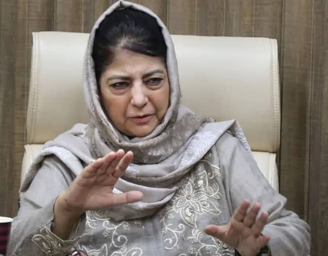 Mehbooba Mufti placed under house arrest till further orders Mehbooba Mufti House Arrest: જમ્મુ કાશ્મીર વહીવટીતંત્રએ મહબૂબા મુફ્તીને આગામી આદેશ સુધી નજરકેદ કર્યા