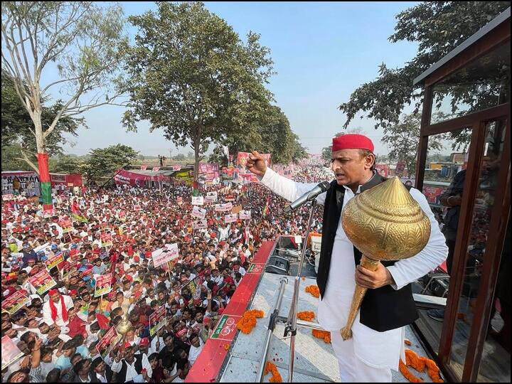 UP Election: SP Leader Akhilesh Yadav attacks BJP on purvanchal expressway UP Election: पूर्वांचल एक्सप्रेसवे को लेकर अखिलेश का BJP पर निशाना, abp न्यूज़ से बोले- दूसरे के काम का श्रेय लेना उनकी आदत