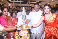 Amalapuram: అమలాపురంలో రీతూవర్మ, నిధి అగర్వాల్ సందడి