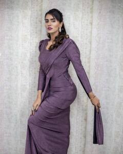 akshara gowda clicks : புது அவதாரம் எடுத்த ஸ்டைலிஸ்ட் தமிழச்சி ... அக்சரா கௌடாவின் அசத்தல் போட்டோஷூட்...