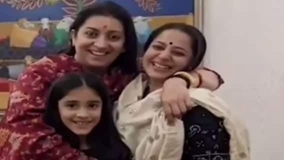 'Kyunki Saas Bhi Kabhi Bahu Thi' mother-daughter duo Smriti Irani, Ritu Chaudhary reunite | Hot News