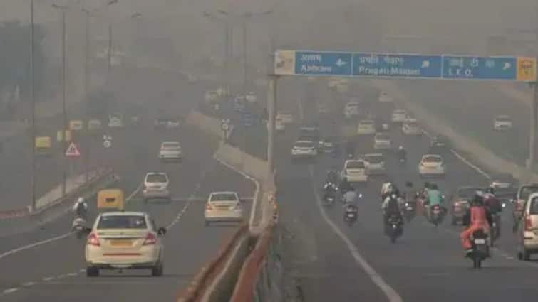 Delhi Air Pollution: After 22 days, there is a slight improvement in the pollution level in Delhi, the air quality is still 