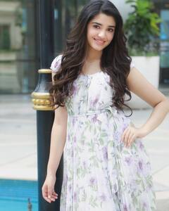 Krithi Shetty Photos: బేబమ్మ క్యూట్ ఎక్స్ ప్రెషన్స్ కి ఫ్యాన్స్ ఫిదా..