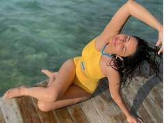 Parineeti Chopra Monokini: येलो मोनोकनी में Parineeti Chopra, समंदर किनारे दिखाया मदहोश करने वाला अंदाज