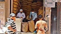 Ration At Doorstep: চালু হল দুয়ারে রেশন, ডিলারদের কর্মীদের অর্ধেক মাইনে দেবে সরকার| Bangla News