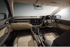 3 लाख रुपये में मिल रही हैं ये लग्जरी सेडान कार, ऑटोमेटिक ट्रांसमिशन समेत ये हैं फीचर