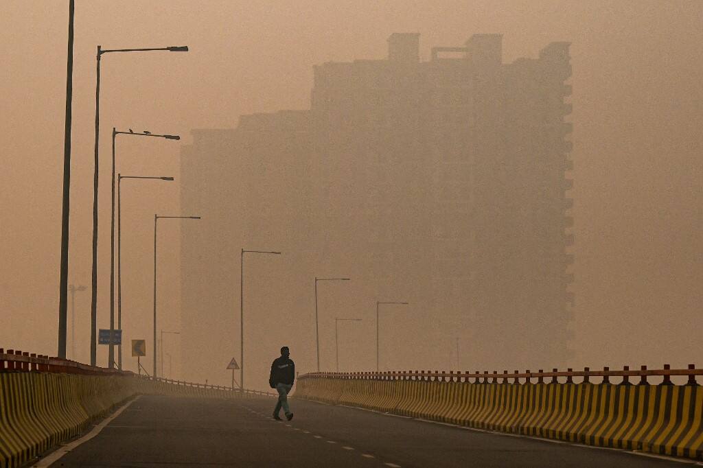 Air Pollution: दिल्ली-एनसीआर में प्रदूषण से कोई राहत नहीं, 362 SQI के साथ 'बहुत खराब' वायु गुणवत्ता जारी