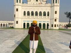 Punjab: मुख्यमंत्री चन्नी ने अपने कुछ मंत्रियों के साथ करतारपुर गुरुद्वारा साहिब में की अरदास, देखें Photos