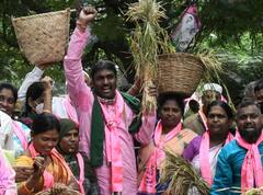 TS Politics : కేంద్రం చెప్పేసింది ! ఇక రాజకీయాలు పక్కన పెట్టి రైతుల గురించి ఆలోచిస్తారా ?