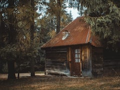 భలే ఆఫర్.. ఆ ఇళ్లల్లో ఒంటరిగా ఉంటే నిమిషానికి రూ.12 చెల్లిస్తారట, కానీ.. అంత ఈజీ కాదు