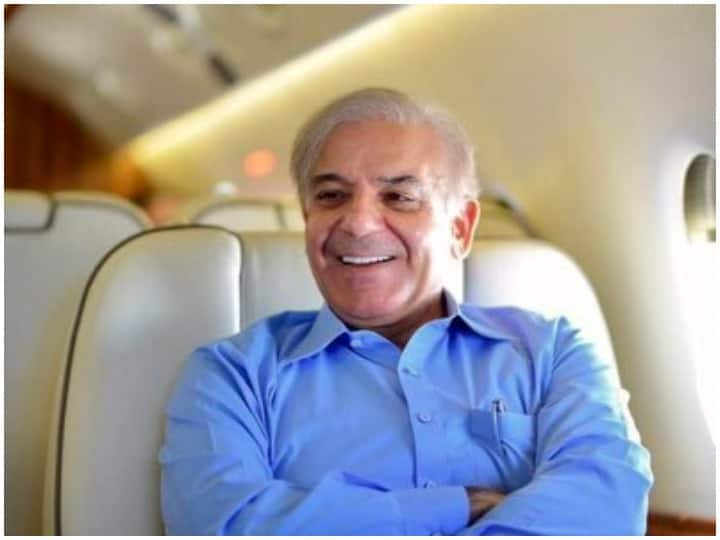 Pak FIA officer Mohammad Rizwan probing money laundering charges against Shehbaz Sharif goes on leave from tomorrow Pakistan Crisis Update : শাহবাজ শরিফের বিরুদ্ধে আর্থিক তছরুপের তদন্তকারী অফিসারকে পাঠানো হল ছুটিতে