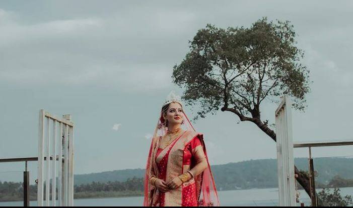 বিয়ের পর অভিনেত্রী সোশ্যাল মিডিয়ায় শেয়ার করলেন ফটোশ্যুটের ছবি।