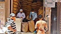 Duare Ration Scheme: দুয়ারে রেশন প্রকল্পে কীভাবে হবে মাইনে? চিন্তায় রেশন ডিলারদের একাংশ| Bangla News