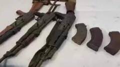 Arms Recovered: রাতে মোমিনপুরে পুলিশি অভিযান, উদ্ধার অস্ত্র, ধৃত দুই দুষ্কৃতী | Bangla News