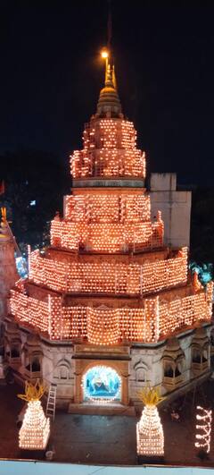 In Pics : त्रिपुरारी पौर्णिमेनिमित्त पुण्यातील मंदिरे हजारो दिव्यांनी उजळली