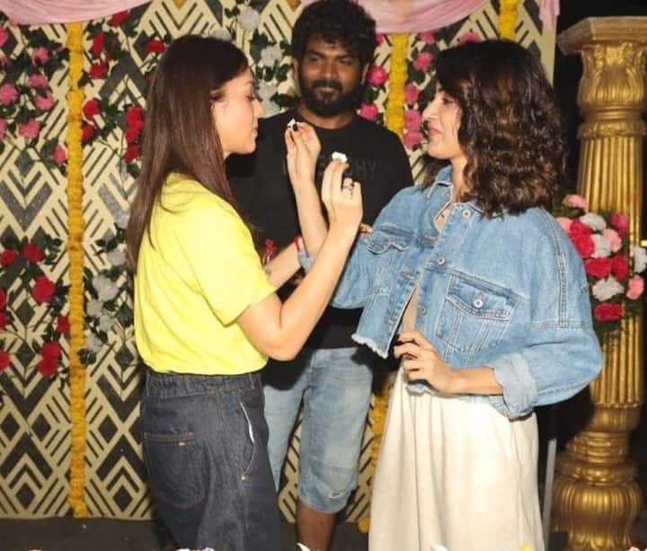 அன்பை பரிமாறும் நாயகிகள்