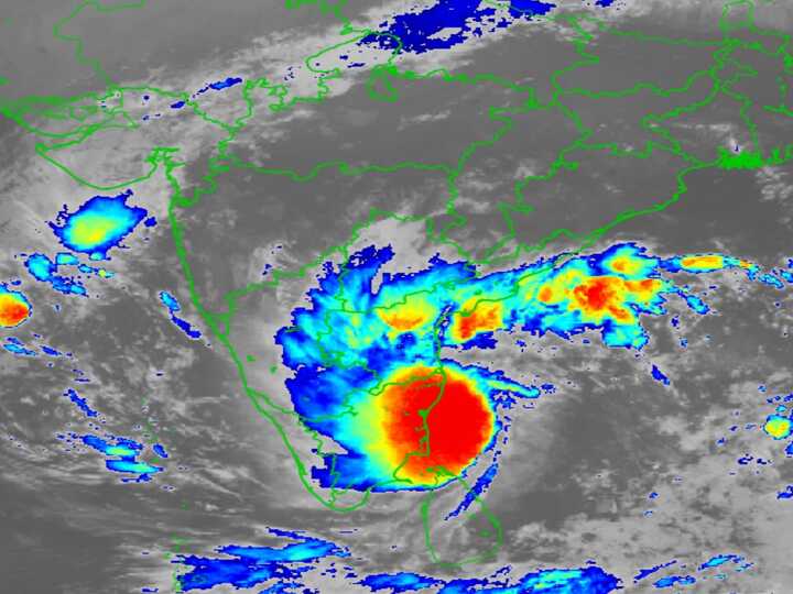 Tamil Nadu Rains 2021: Chennai Receives Rains As Depression In Bay Of ...