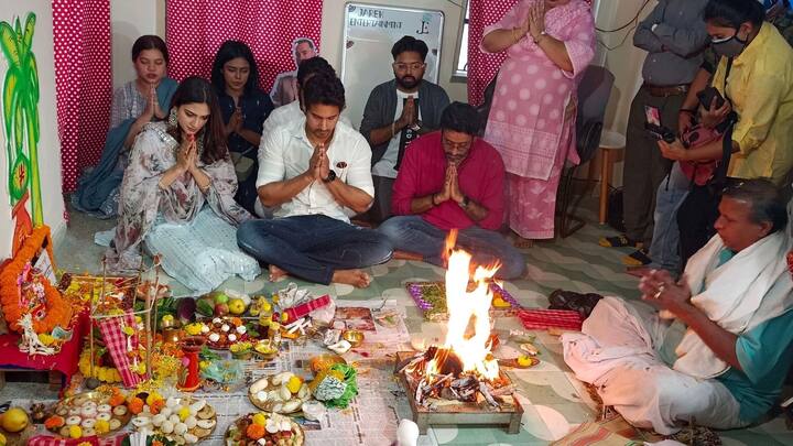 ছবি নিয়ে উৎসাহি প্রযোজক এনা সাহাও। এবিপি লাইভকে এনা বললেন, 'যখন চিত্রনাট্য শুনেছি, মনে হয়েছে যশ আর নুসরতই চরিত্রের জন্য আদর্শ।' ছবি ও তথ্য - তোর্ষা ভট্টাচার্য্য