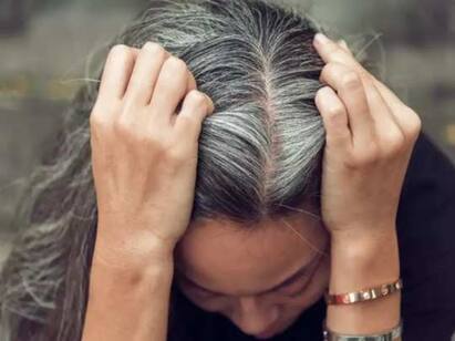 are you get premature greying hair here its healthy tips for you! இளநரையால் வருத்தமா? கவலை வேண்டாம். இதோ உங்களுக்கான உணவுமுறைகள்!